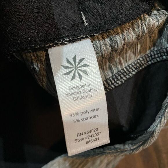 Athleta Snowscape Grey Hooded Zip Running Jacket size medium - Picture 5 of 7